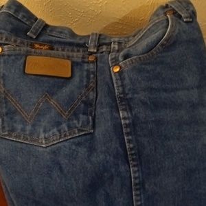 Mens Wrangler Jeans 32x32  like new condition